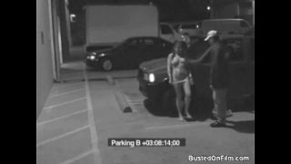 Flagra xxx novinha chupando pica do policial no estacionamento
