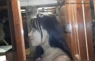 Gi Paes leva rola grossa na buceta de quatro