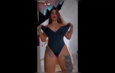 Anny Alves mostra a buceta no onlyfans